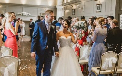 Ellingham Hall: Vicki and Jonny’s subtle beach style wedding